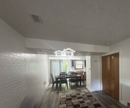 1911 E Creston Ave in Des Moines, IA - Building Photo - Building Photo