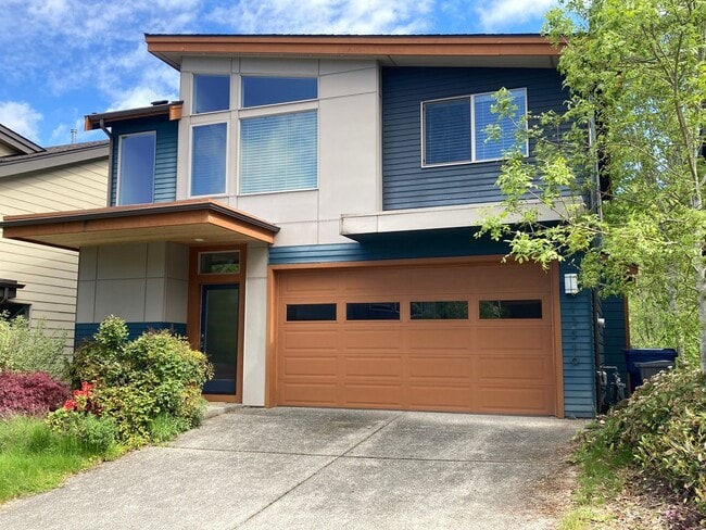 property at 13516 SE 81st Pl