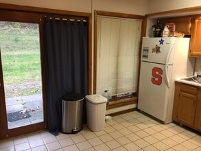 113 Raylinsky Rd, Unit C in Ballston Lake, NY - Foto de edificio - Building Photo