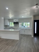 14670 Harding St in San Fernando, CA - Building Photo