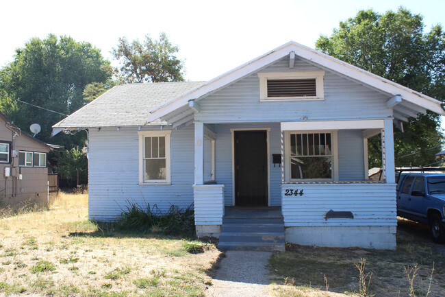 2344 Orchard Ave in Klamath Falls, OR - Building Photo - Building Photo