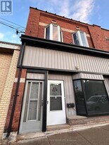 11 Hiawatha St in St Thomas, ON - Building Photo