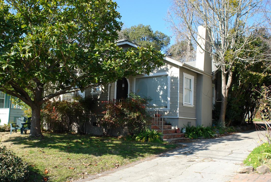 7308 Bodega Ave in Sebastopol, CA - Building Photo