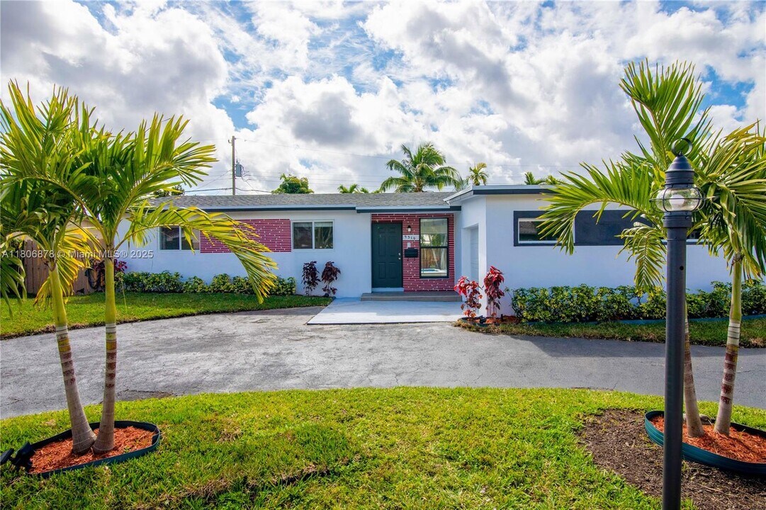 9310 SW 57th Terrace in Miami, FL - Building Photo