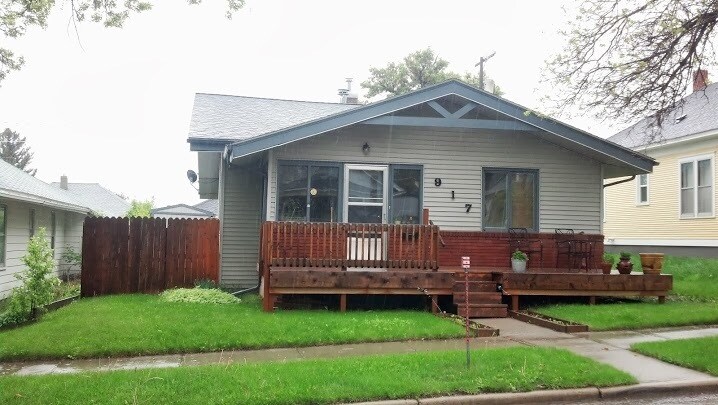 917 W Water St in Lewistown, MT - Building Photo