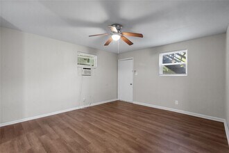 2328 Boss St in La Marque, TX - Building Photo - Building Photo