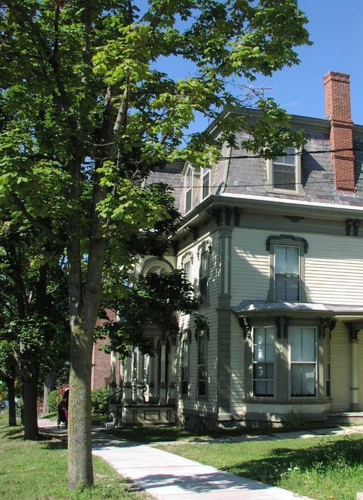 Smallest City Housing in Vergennes, VT - Building Photo