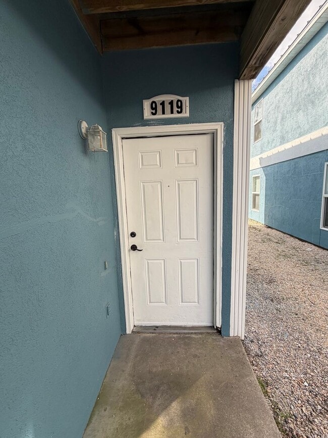 9119 Laird St in Panama City, FL - Building Photo - Building Photo