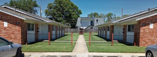 9909 E 12th St, Unit Apt C in Tulsa, OK - Building Photo - Building Photo