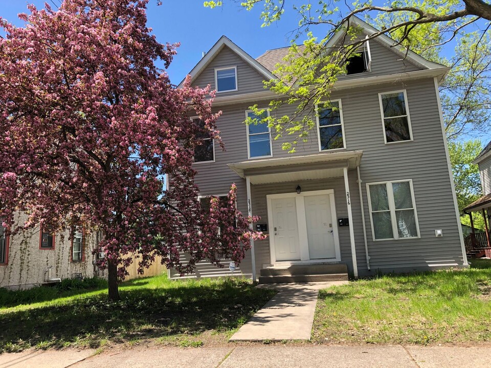 2316-2318 25th Ave S in Minneapolis, MN - Building Photo