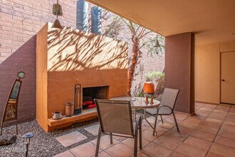 9403 N 87th Way in Scottsdale, AZ - Building Photo - Building Photo