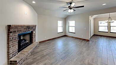 14301 Peach Tree Dr in Yukon, OK - Building Photo - Building Photo