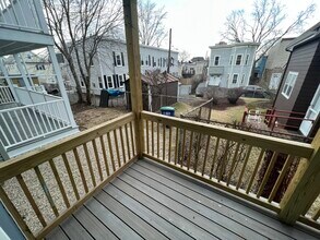 15 Harold St, Unit #1 in Somerville, MA - Foto de edificio - Building Photo