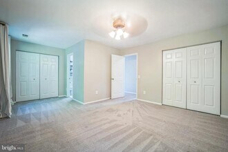 14801 Basingstoke Loop in Centreville, VA - Building Photo - Building Photo