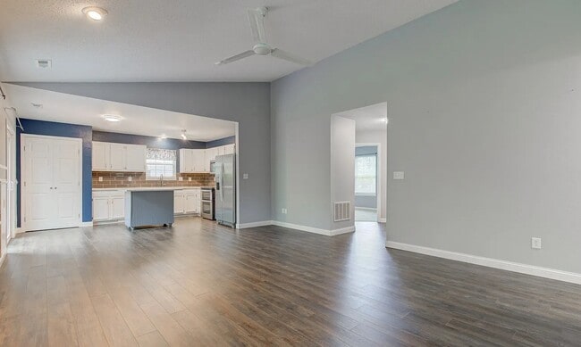 7918 Bitternut Dr in Indianapolis, IN - Building Photo - Building Photo