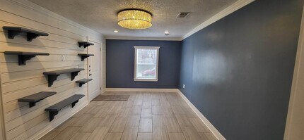 8724 E Roberts St in Independence, MO - Building Photo - Building Photo