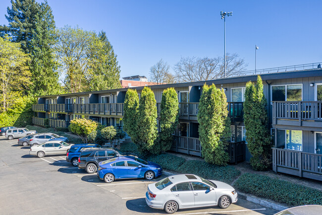 West Hills Terrace Apartments in Portland, OR - Building Photo - Building Photo