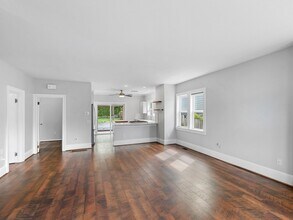 9831 N Edison St in Portland, OR - Building Photo - Building Photo