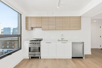 719 Larkin St in San Francisco, CA - Building Photo - Building Photo