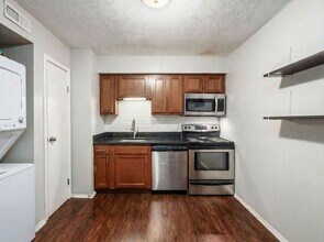 1393 Summit St in Columbus, OH - Building Photo - Building Photo