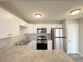 2700 Lantern Walk SE in Huntsville, AL - Foto de edificio - Building Photo