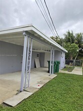 5189 SW 95th Ave in Cooper City, FL - Building Photo - Building Photo
