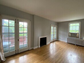 5437 Wilkins Ave in Pittsburgh, PA - Building Photo - Building Photo
