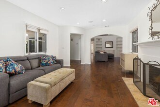 1024 25th St in Santa Monica, CA - Building Photo - Building Photo