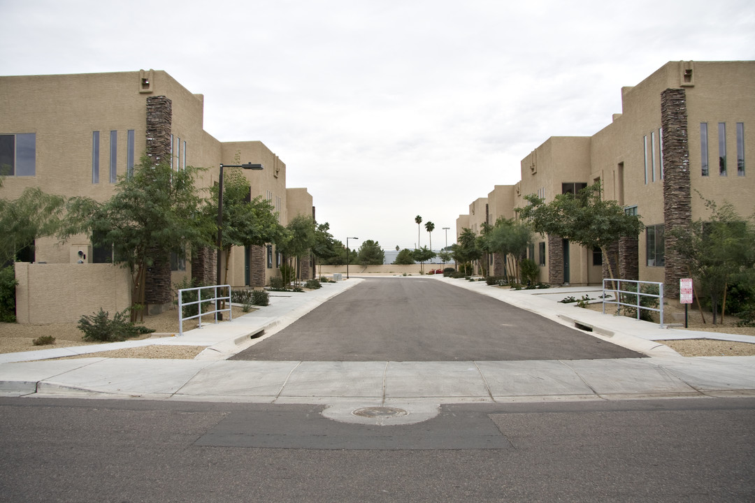 Terrace Condominiums in Phoenix, AZ - Foto de edificio