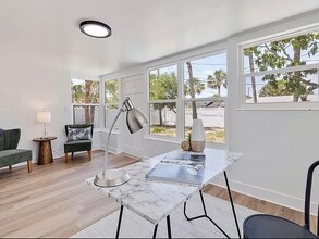343 82nd Ave in St Pete Beach, FL - Building Photo - Building Photo