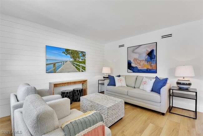 property at 980 7th Ave S