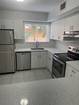 14909 SW 80th St in Miami, FL - Building Photo
