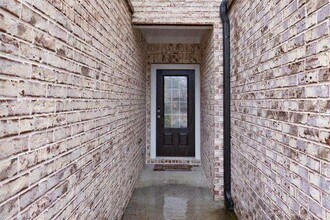1070 Sunny Lk Dr in Lawrenceville, GA - Building Photo - Building Photo