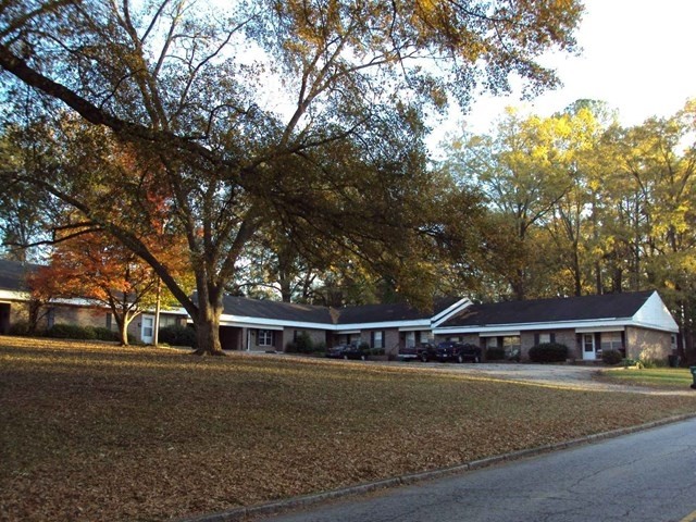 205 Durst Ave W in Greenwood, SC - Foto de edificio