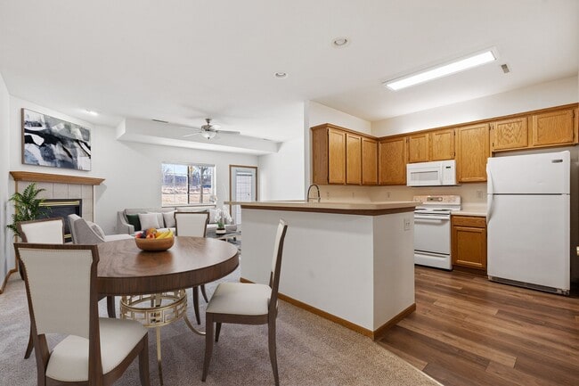 Harper Court Townhomes in Verona, WI - Building Photo - Building Photo