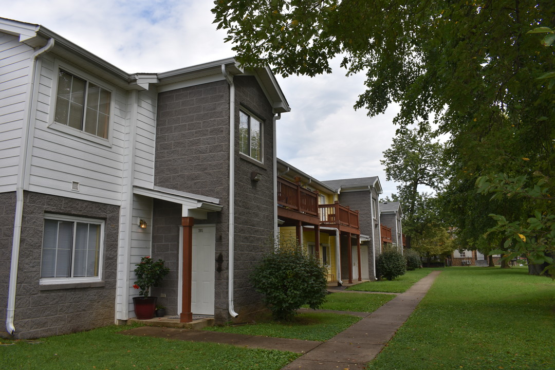 Shawnee Garden Apartments I & II Photo