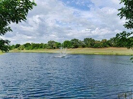 2365 Harmony Ln in Naples, FL - Building Photo
