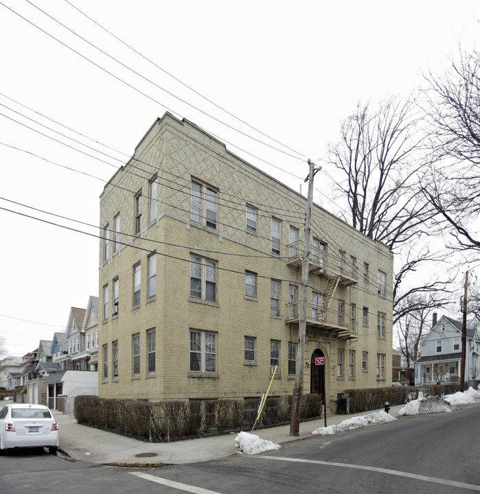 4273 Martha in Bronx, NY - Building Photo