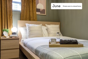 Room in Shared 4 bed/1 bath home in Boston, MA - Building Photo