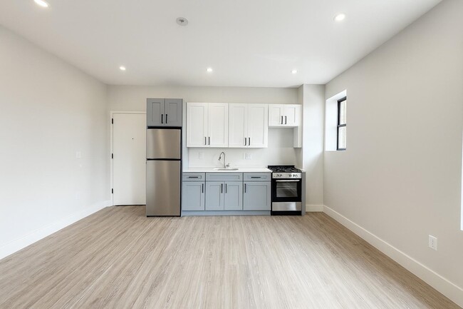 103 Bostwick Ave in Jersey City, NJ - Building Photo - Building Photo