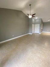 2820 N Oakland Forest Dr in Oakland Park, FL - Building Photo - Building Photo