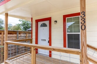 330 Gem Ln in San Antonio, TX - Building Photo - Building Photo