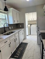 3702 Boettcher Dr in Huntsville, TX - Building Photo