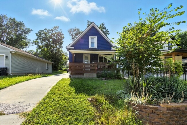 property at 3516 Flora Ave