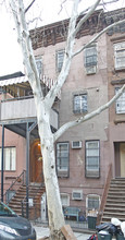 204 Hooper St in Brooklyn, NY - Building Photo - Building Photo