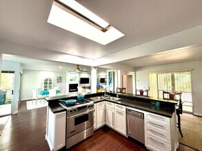 2120 Southridge Dr in Palm Springs, CA - Building Photo - Building Photo