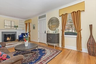 17 Lockwood Dr in Greenwich, CT - Building Photo - Building Photo