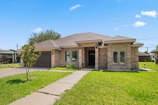 6707 S Rios St in Pharr, TX - Building Photo