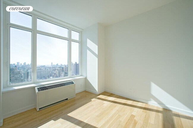 325 5th Ave in New York, NY - Building Photo - Building Photo