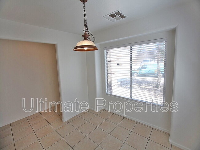 25261 W Cranston Ln in Buckeye, AZ - Building Photo - Building Photo